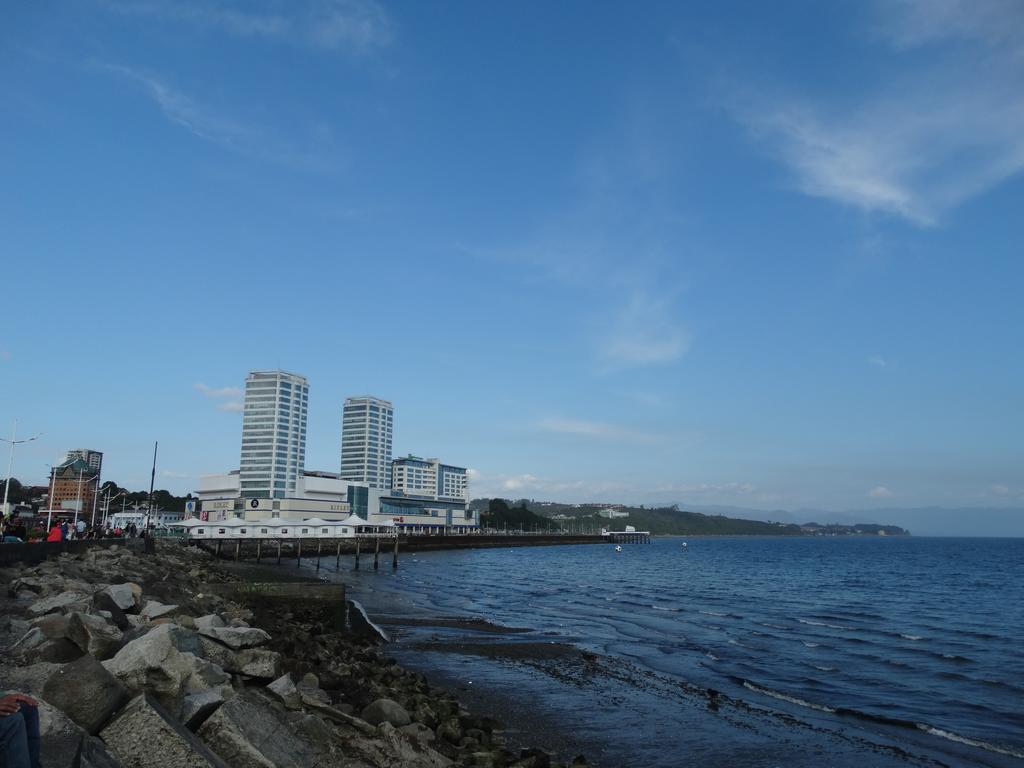 Hotel Castellano Puerto Varas Bagian luar foto